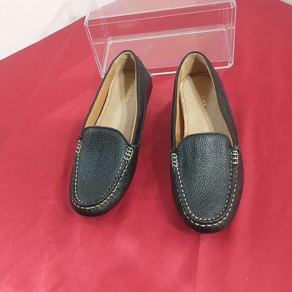 Sperry Woman's SZ 5M Flats Driver Loafer. Condition is Pre-owned. - Picture 8 of 10